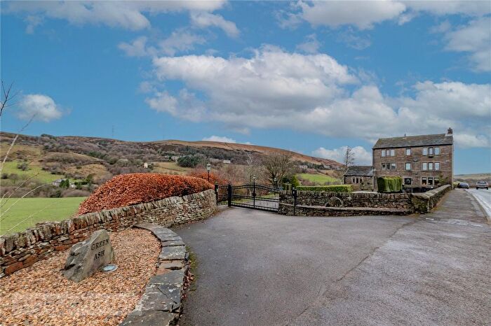 2 Bedroom Flat For Sale In Denshaw Road, Delph, Saddleworth, OL3