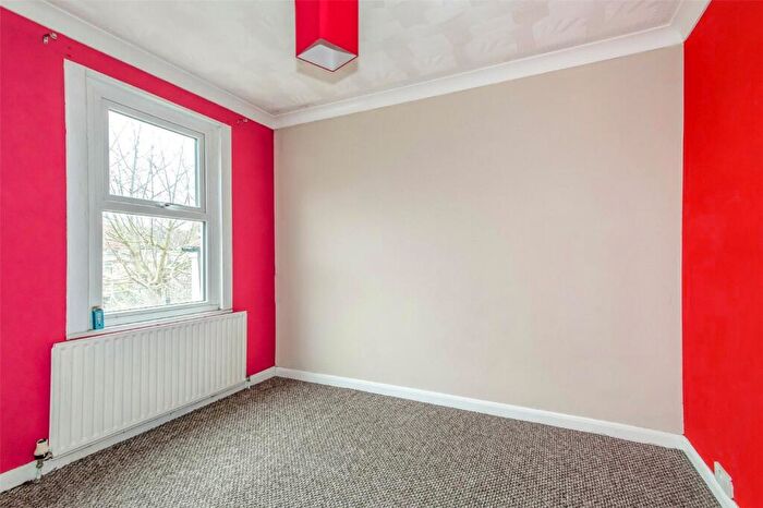 3 Bedroom Terraced House For Sale In Brandon Street, Gravesend, DA11