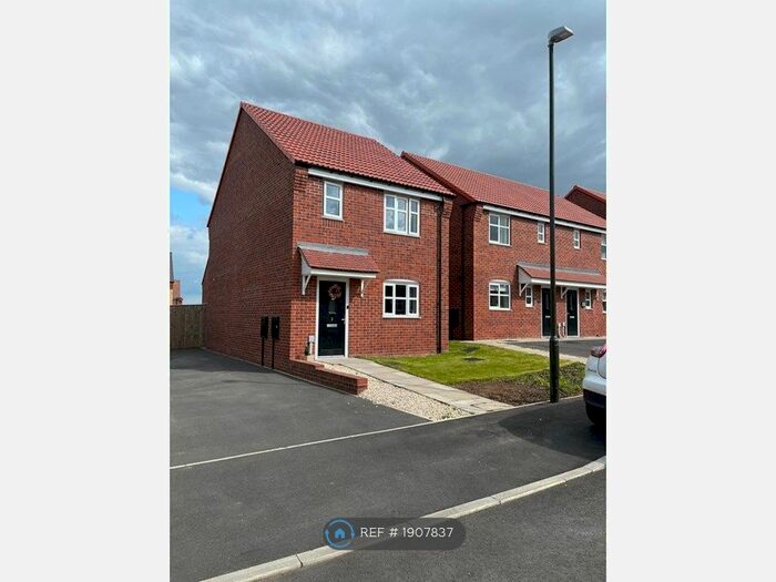 3 Bedroom Detached House To Rent In Privet Close, Bolsover, S44