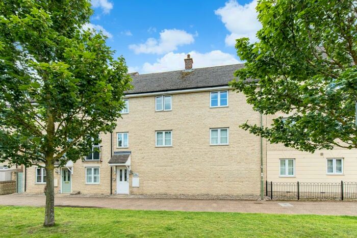 1 Bedroom Apartment To Rent In Ash Avenue, Carterton, OX18