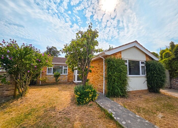 2 Bedroom Bungalow For Sale In Beaconsfield Gardens, Broadstairs, CT10