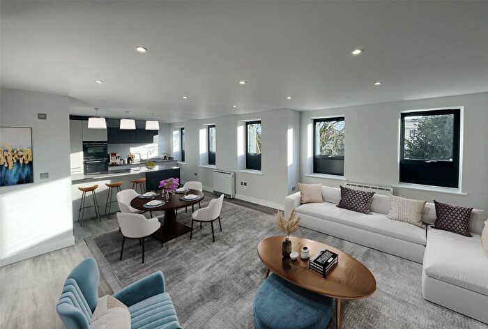 2 Bedroom Flat For Sale In Apartment, - Bath Road, Cheltenham, Gloucestershire, GL53