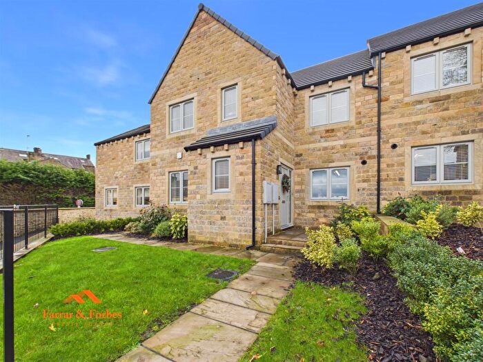 4 Bedroom Semi-Detached House For Sale In Lowther Lane, Foulridge, Colne, BB8