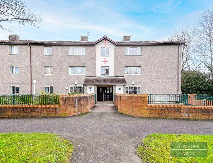 2 Bedroom Flat For Sale In West Farm Avenue, Newcastle Upon Tyne, NE12