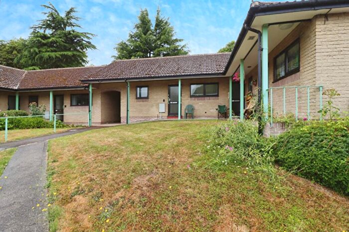 1 Bedroom Bungalow To Rent In High Street, Old Whittington, S41