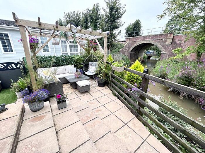 2 Bedroom Detached Bungalow For Sale In Avenue Road, Sandown, PO36