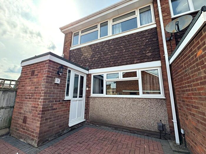 3 Bedroom End Of Terrace House For Sale In Priorylands, Stretton, Burton-on-Trent, DE13