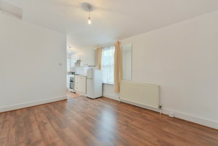 Studio To Rent In Blurton Road, Clapton, E5