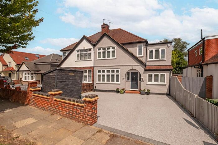 4 Bedroom Semi Detached House For Sale In Elmbridge Avenue, Surbiton, KT5