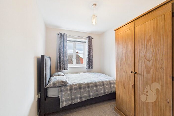 2 Bedroom Flat For Sale In Circular Road South, Colchester, CO2