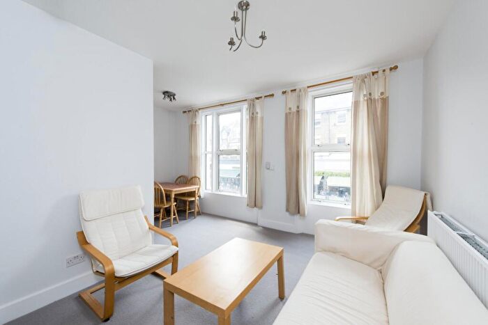 1 Bedroom Property To Rent In Northcote Road, SW11