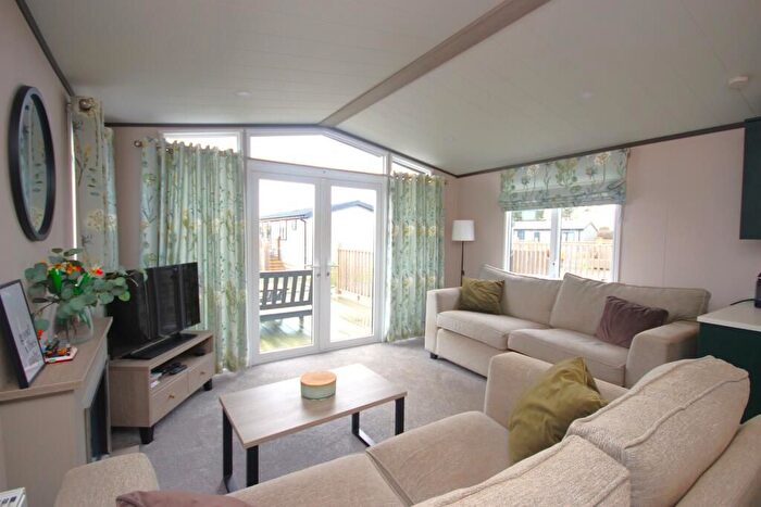 2 Bedroom Mobile/park Home For Sale In Boswinger, St. Austell, PL26