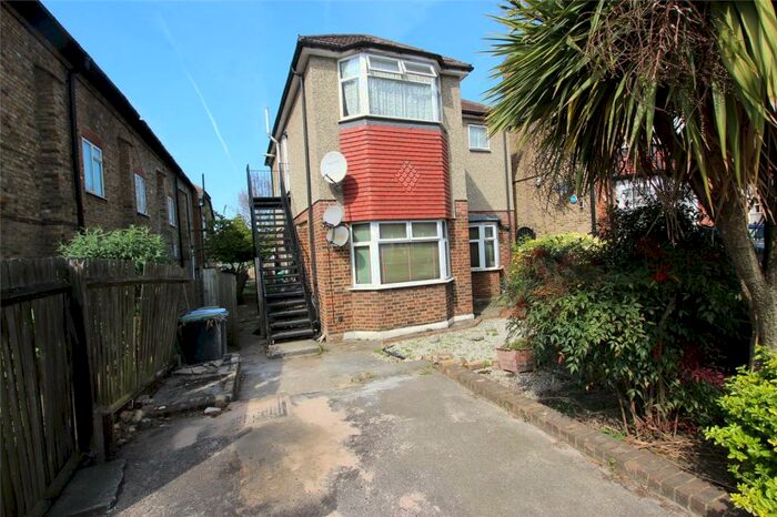 2 Bedroom Maisonette To Rent In St Marks Road, Enfield, EN1