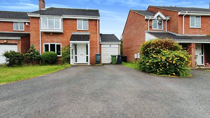 4 Bedroom Detached House To Rent In Feather Wood, Swindon, Wiltshire, SN5