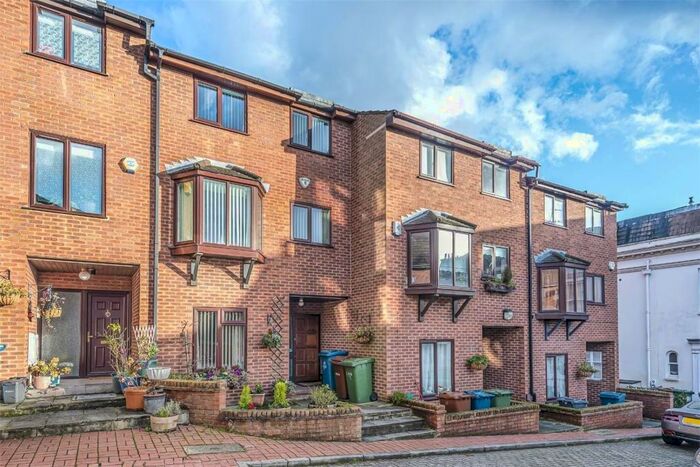 4 Bedroom Terraced House To Rent In Harrow Fields Gardens, Harrow, HA1