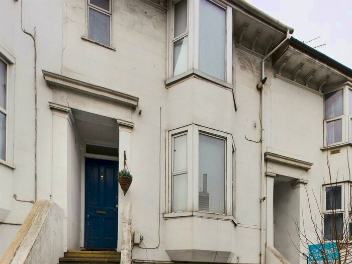 3 Bedroom Maisonette To Rent In New England Road, Brighton, BN1
