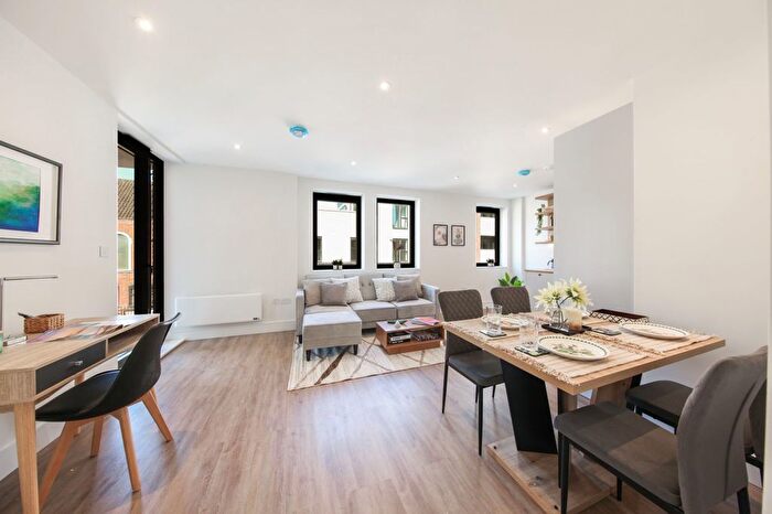 1 Bedroom Flat To Rent In Albion Street, London, SE16