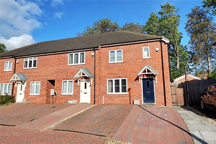 3 Bedroom End Of Terrace House For Sale In Beechcroft Drive, Kirton Lindsey, Lincolnshire, DN21