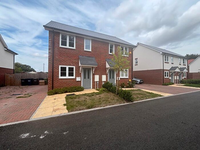 2 Bedroom Semi-Detached House To Rent In Shaw Close, Fowlmere, SG8