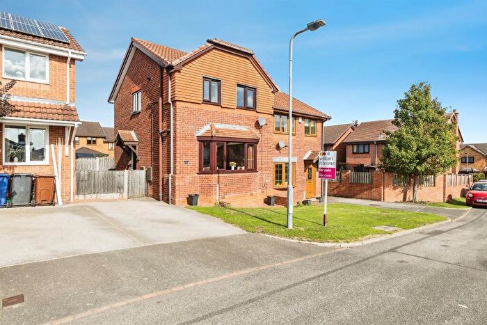 3 Bedroom Semi-Detached House For Sale In South Croft, Shafton, Barnsley, S72
