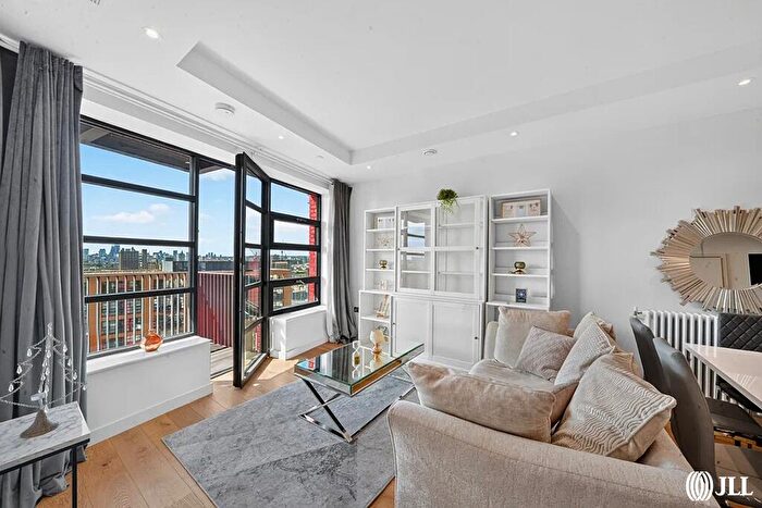 1 Bedroom Flat For Sale In City Island Way London, E14