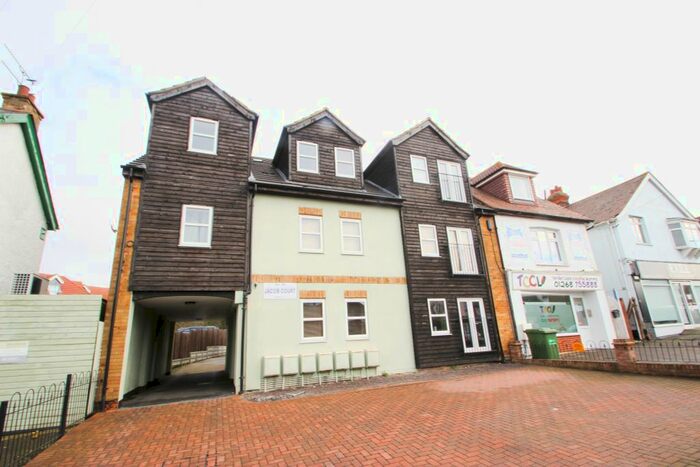 1 Bedroom Flat To Rent In High Road, Benfleet, SS7