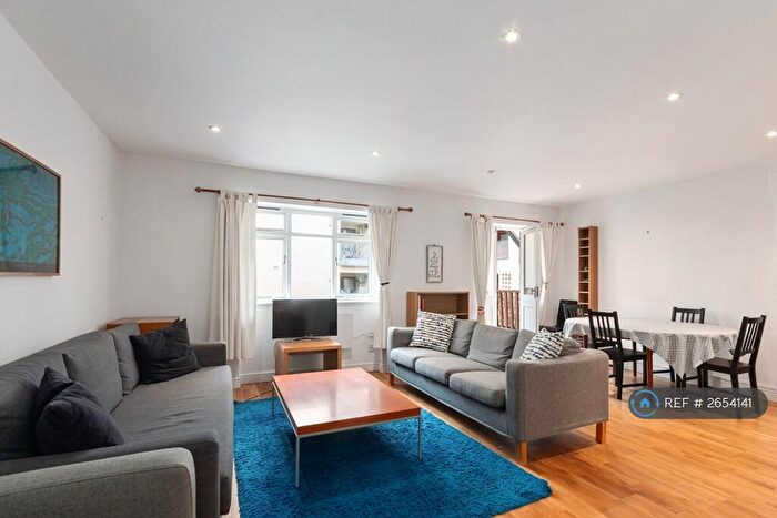 2 Bedroom Flat To Rent In Old Jamaica Road, London, SE16