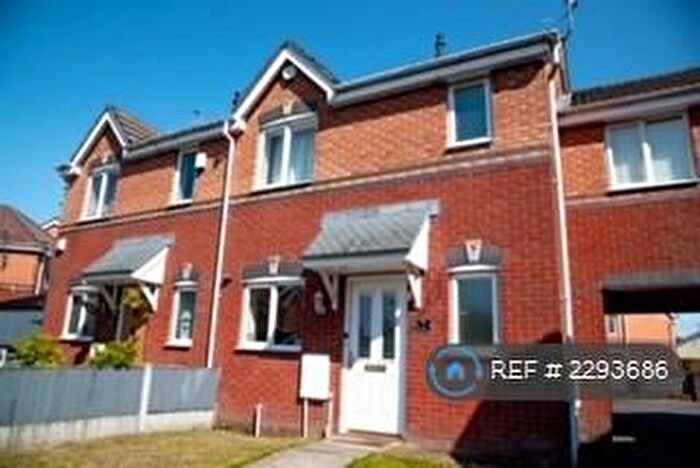 4 Bedroom Semi-Detached House To Rent In Pear Tree Drive, Bolton, BL4