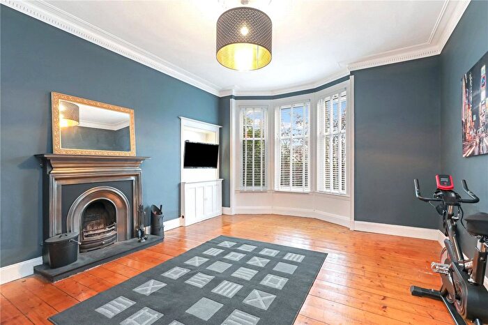 3 Bedroom Terraced House For Sale In Danes Drive, Scotstoun, Glasgow, G14