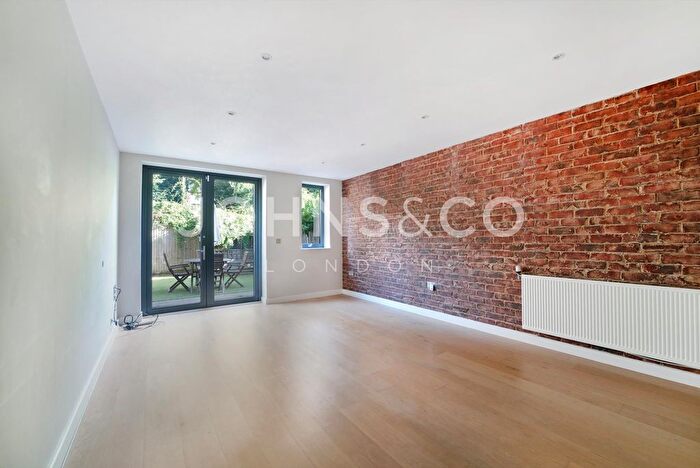 4 Bedroom Semi-Detached House To Rent In Baltic Avenue, Brentford, London, TW8