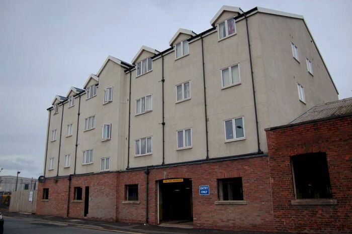 3 Bedroom Flat To Rent In Willow Court, Willowholme Road, CA2