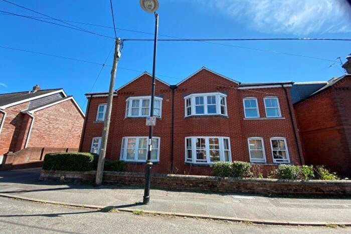 2 Bedroom Flat To Rent In Ashdene Court, Romsey, SO51