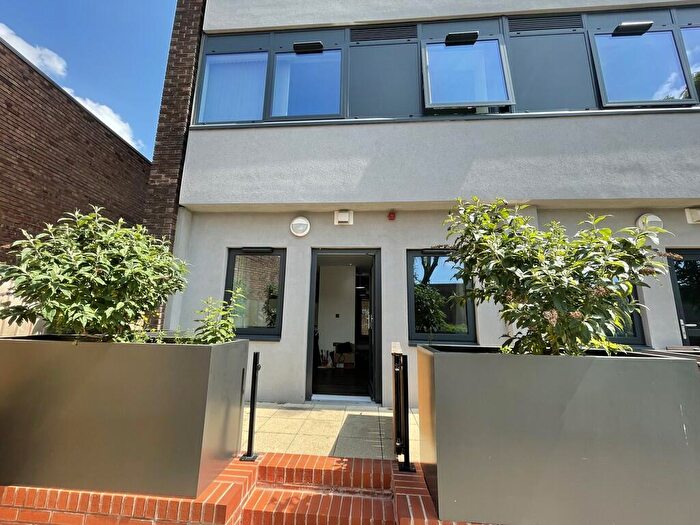 Apartment To Rent In Edwards Road, Birmingham, B24