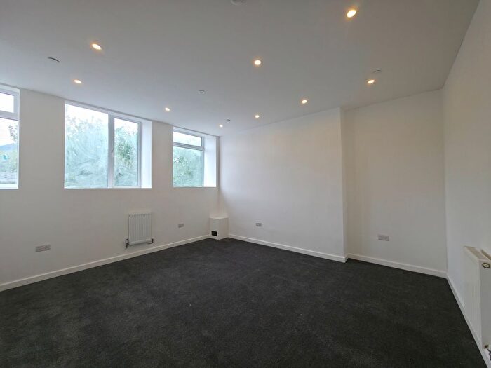 1 Bedroom Flat To Rent In Ystrad Road, Pentre, CF41