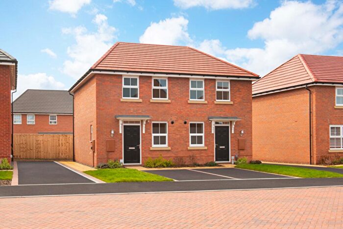 2 Bedroom Semi-Detached House For Sale In Ashlawn Road, Rugby, CV22