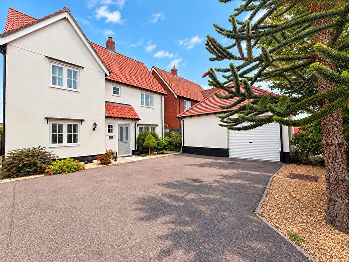 4 Bedroom Detached House For Sale In Cherry Tree Close, Yaxley, Eye, IP23