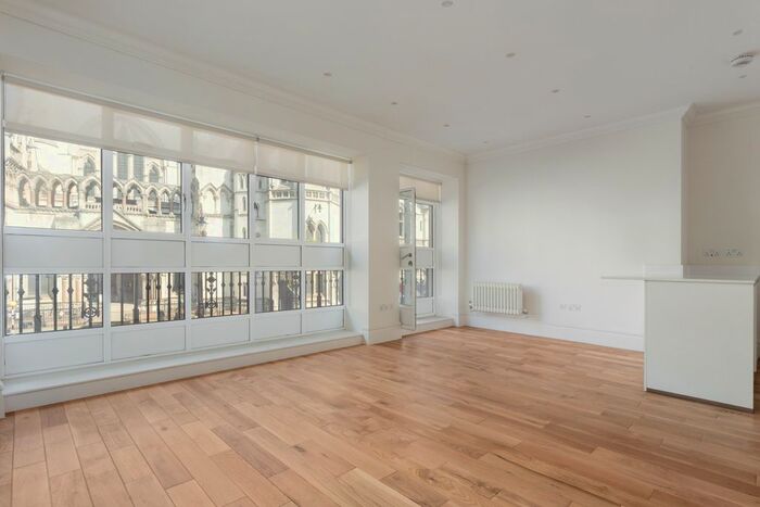 2 Bedroom Flat To Rent In Strand, London, WC2R