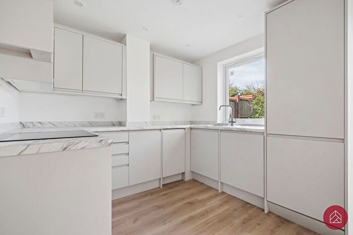 2 Bedroom Bungalow For Sale In Tower Hill, Witney, OX28