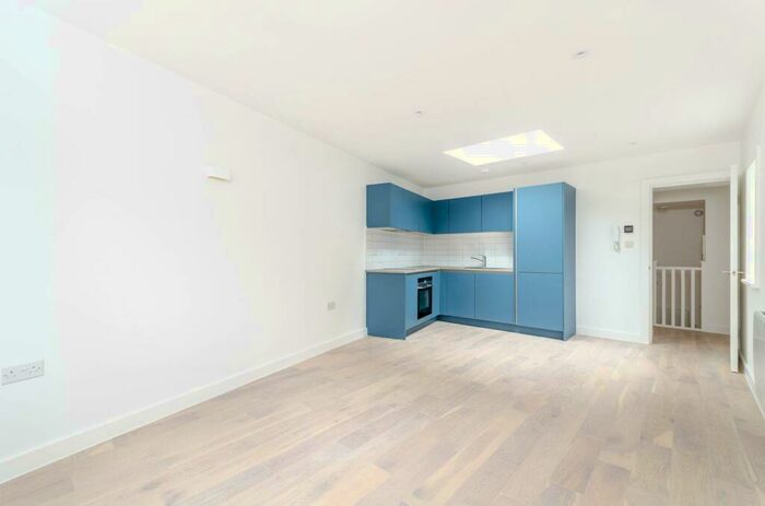 Studio To Rent In Lee Road, Blackheath, London, SE3