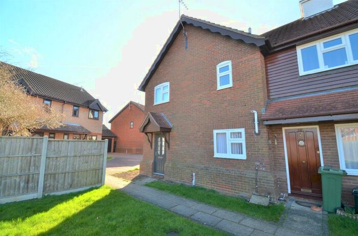 1 Bedroom Semi-Detached House To Rent In Sutherland Place, Wickford, SS12