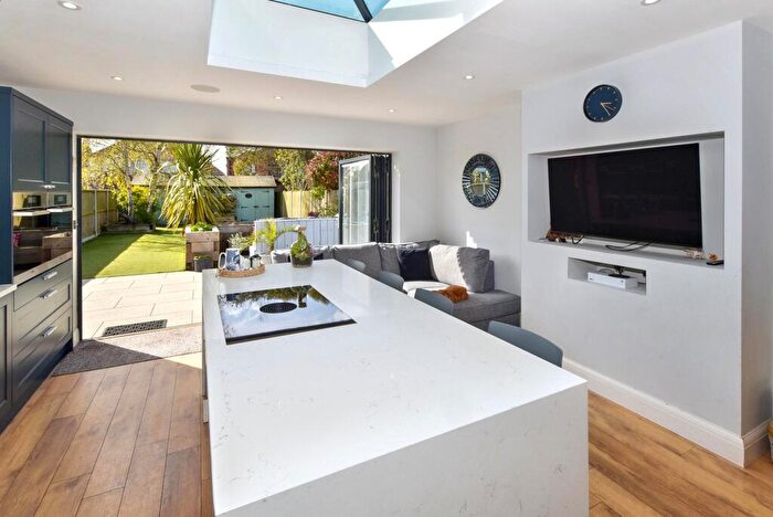 3 Bedroom Semi-Detached House For Sale In Garrard Avenue, Margate, CT9 - Photo 11