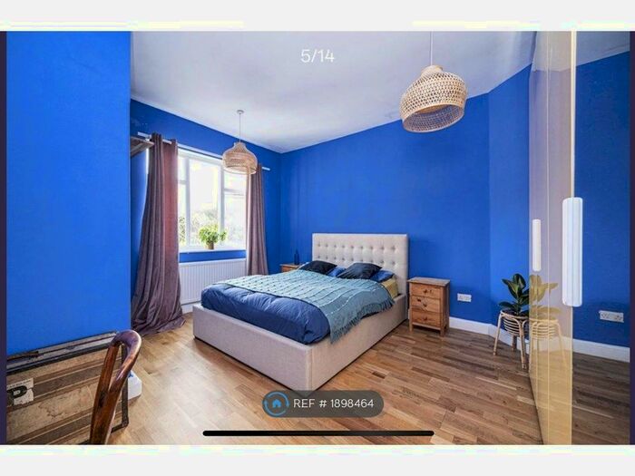 2 Bedroom Flat To Rent In Nightingale Road, London, E5
