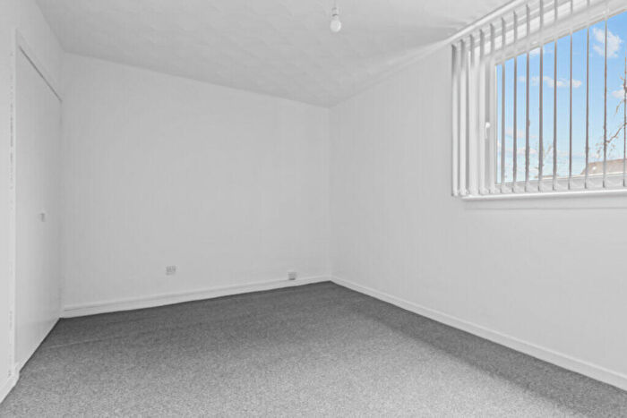 2 Bedroom Flat To Rent In Aitken Street, Airdrie, ML6