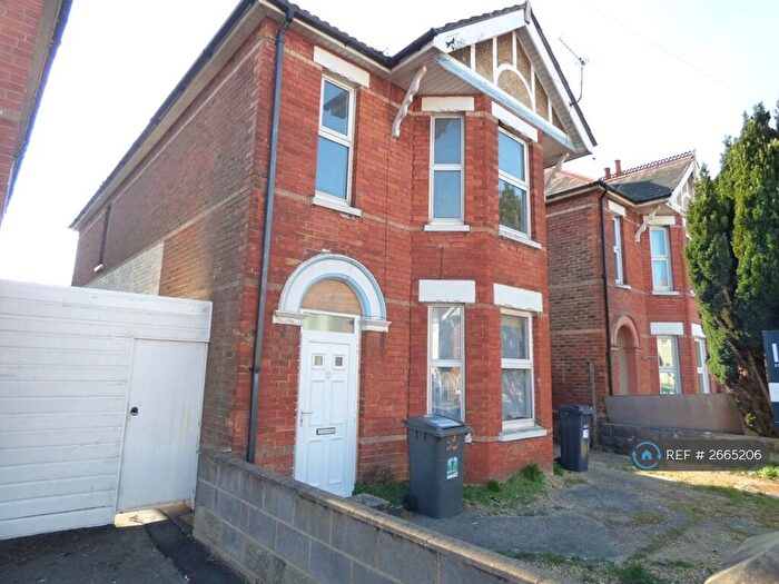 7 Bedroom Detached House To Rent In Nortoft Road, Bournemouth, BH8