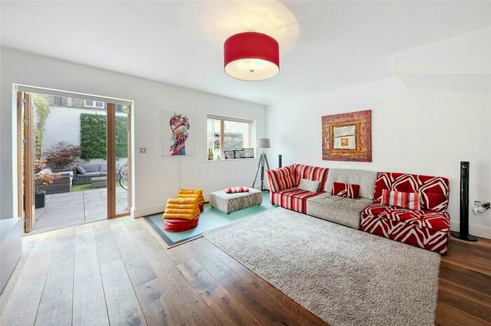 4 Bedroom Terraced House To Rent In Rossiter Road, London, SW12