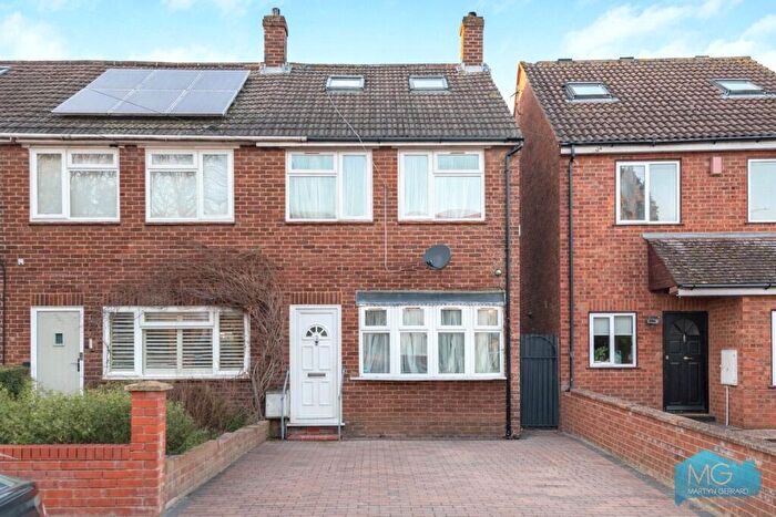 3 Bedroom Semi-Detached House To Rent In Alexandra Road, London, N10