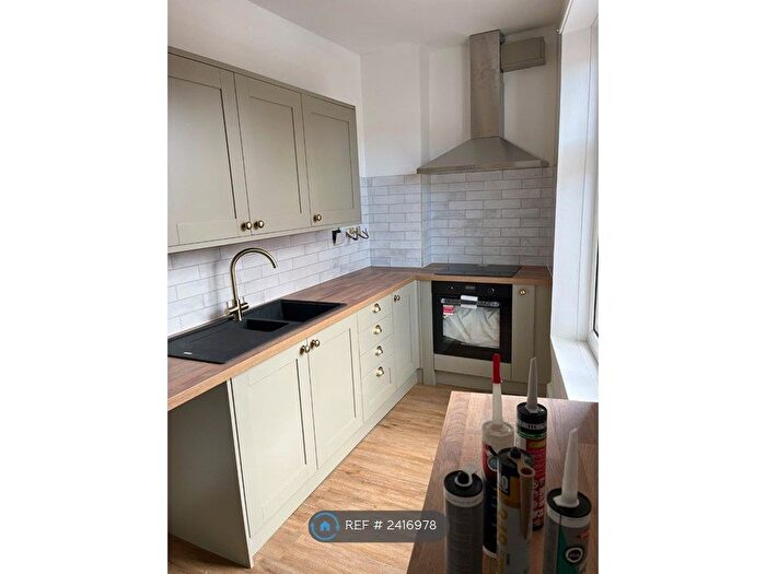 2 Bedroom Flat To Rent In Queens Road, Northampton, NN1