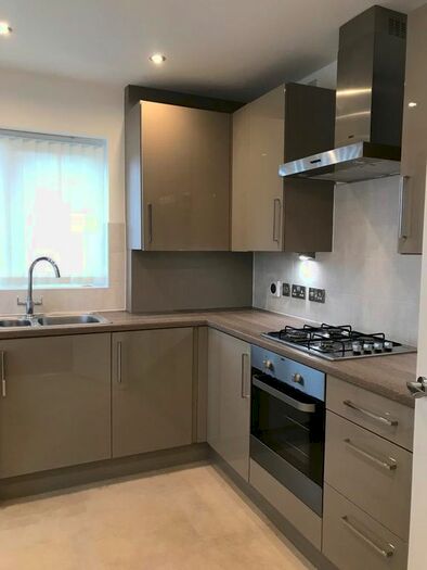 4 Bedroom Semi-Detached House To Rent In Latham Avenue, Runcorn, WA7