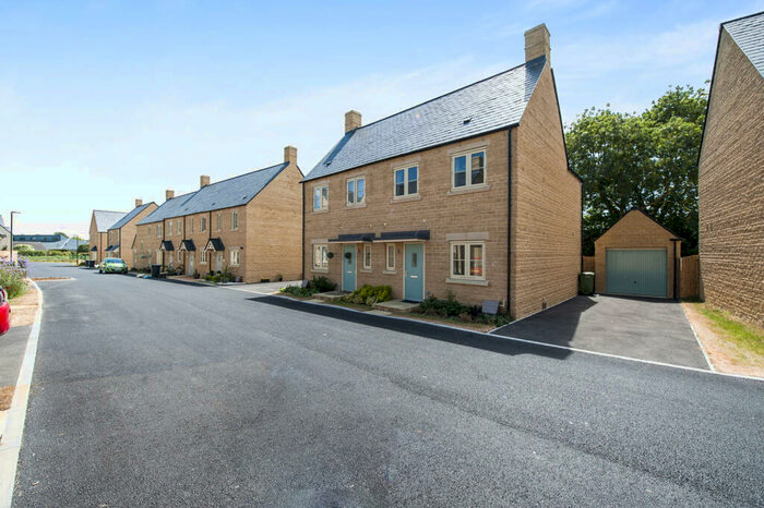 3 Bedroom House To Rent In The Furrows, Bourton On The Water, GL54