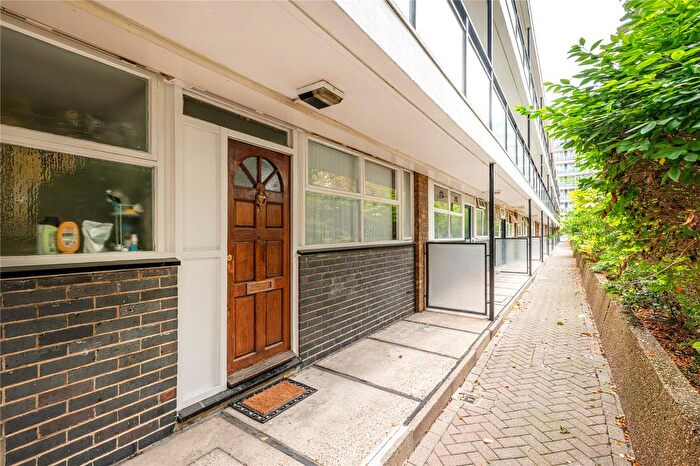 1 Bedroom Flat For Sale In Johnson's Place, Churchill Gardens, London, SW1V